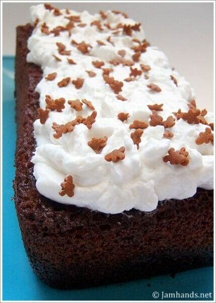 Cold Tea Gingerbread with Whipped Cream Cheese Frosting