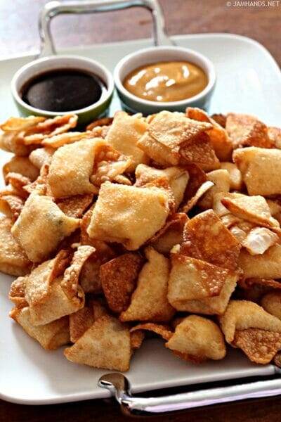 Fried Crab & Sriracha Rangoon