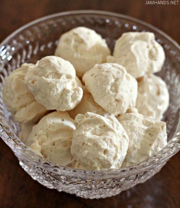 Peanut Butter and Cream Cheese Fat Bomb (Keto/Low Carb)