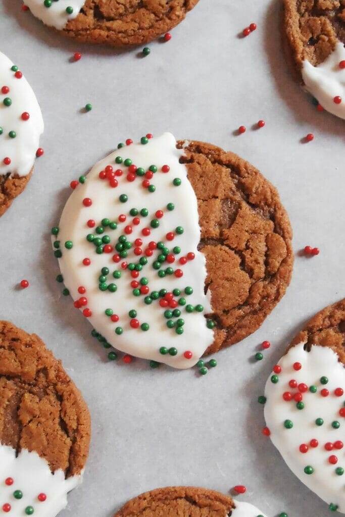 White Chocolate Gingerbread Cookies