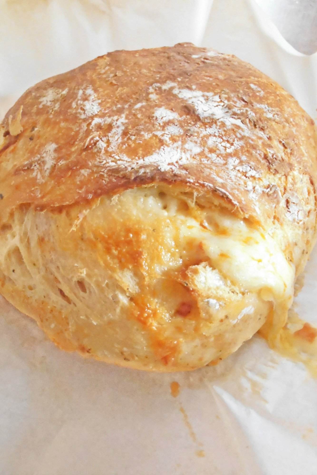 Artisan No-Knead Pepperoni Pizza Bread