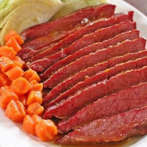 Glaze Corn Beef with Brown Sugar Glaze and Horseradish Cream Sauce
