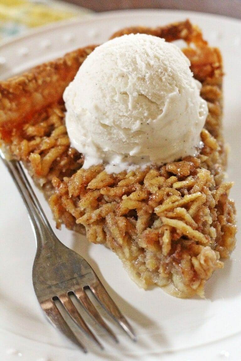 Unbelievably Good Shredded Apple Pie