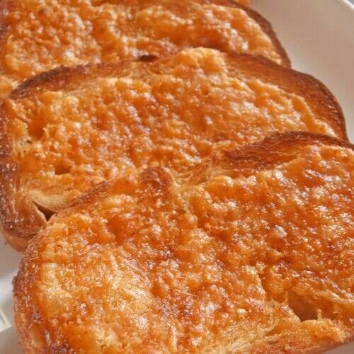 North Woods Inn Garlic Cheese Bread