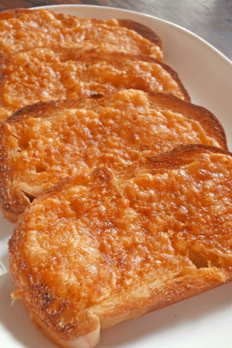 North Woods Inn Garlic Cheese Bread