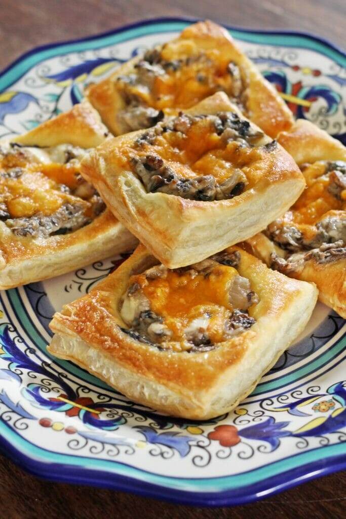 Mushroom Puff Pastry Bites