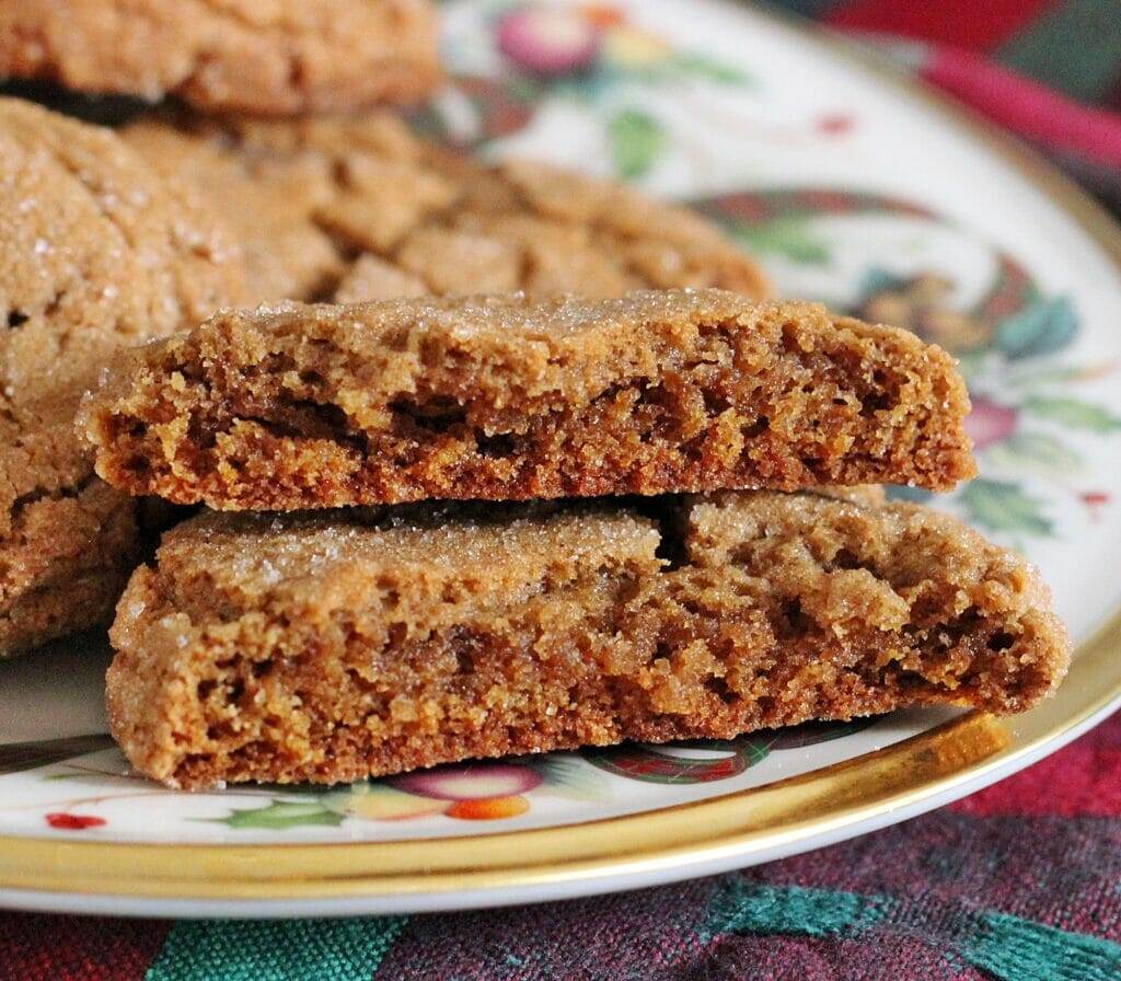 Old Fashioned Molasses Cookies