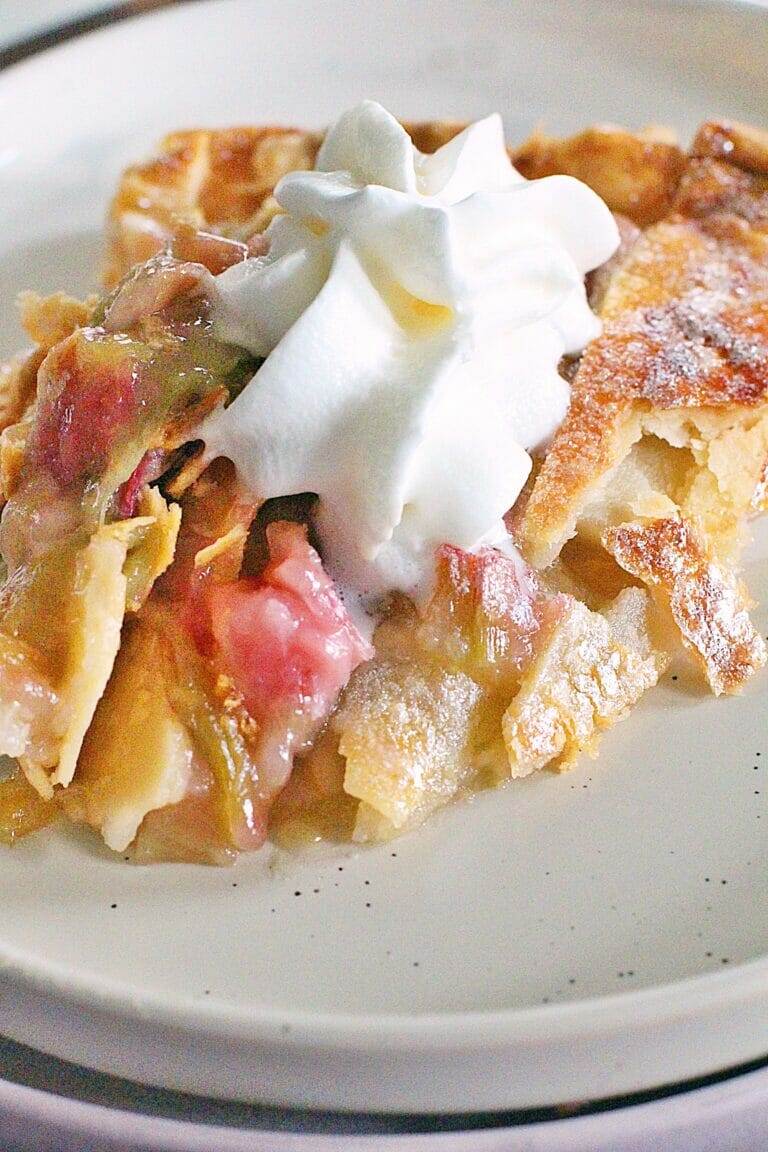 Simple Rhubarb Pie